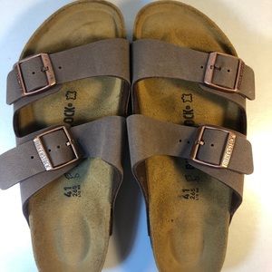 Birkenstock’s size 41 (US: 10-10/12)